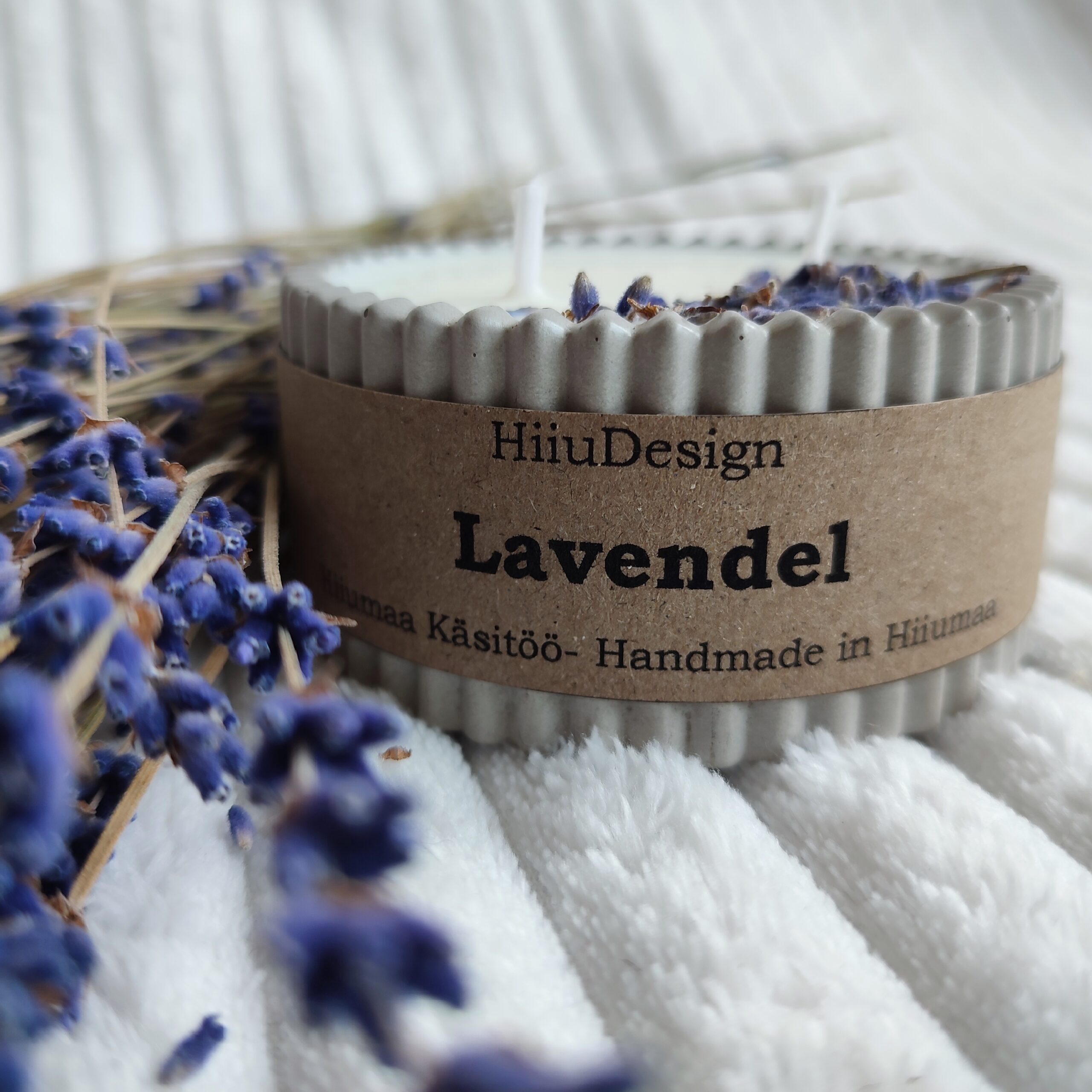 Rapsivahast küünal LAVENDEL
